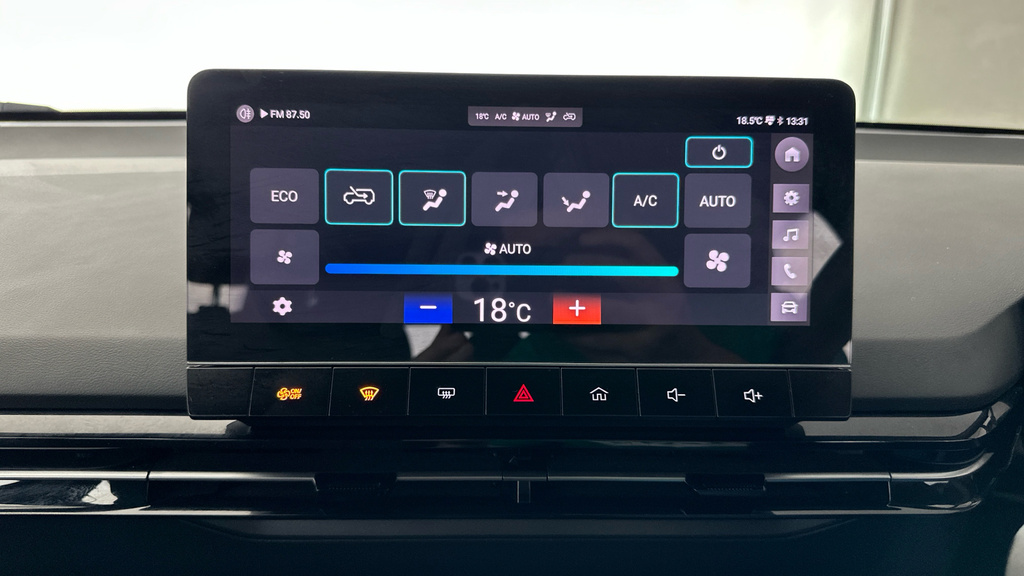 MG MG4 150Kw Trophy Ev Long Range 64Kwh White #14