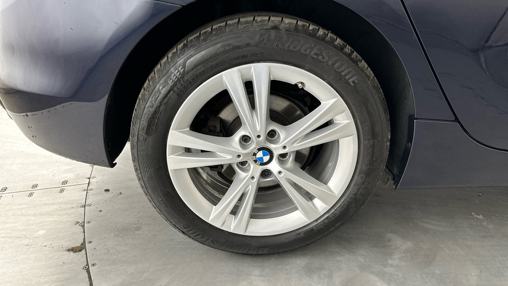 BMW 2 Series Active Tourer 2018 Bmw 2 Series 216D Se Active Tourer White #24
