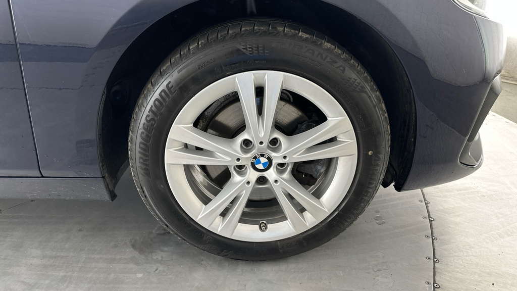 BMW 2 Series Active Tourer 2018 Bmw 2 Series 216D Se Active Tourer White #25