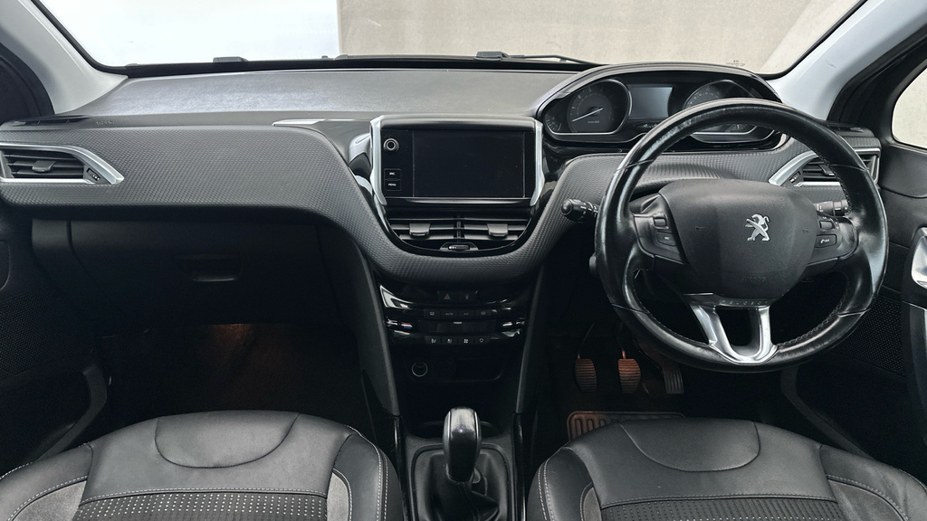 Peugeot 2008 1.2 Puretech Allure 82 Bhp Red #13