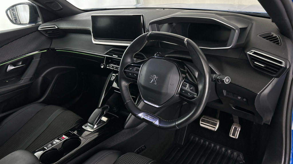 Peugeot e-2008 50Kwh Gt Premium Red #11