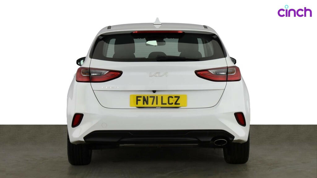 Kia Ceed Hatchback White #4