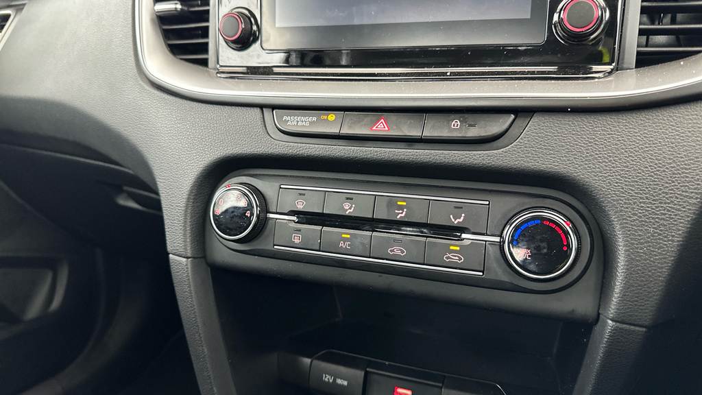 Kia Ceed Hatchback White #19