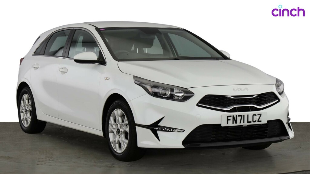 Kia Ceed Hatchback White #1
