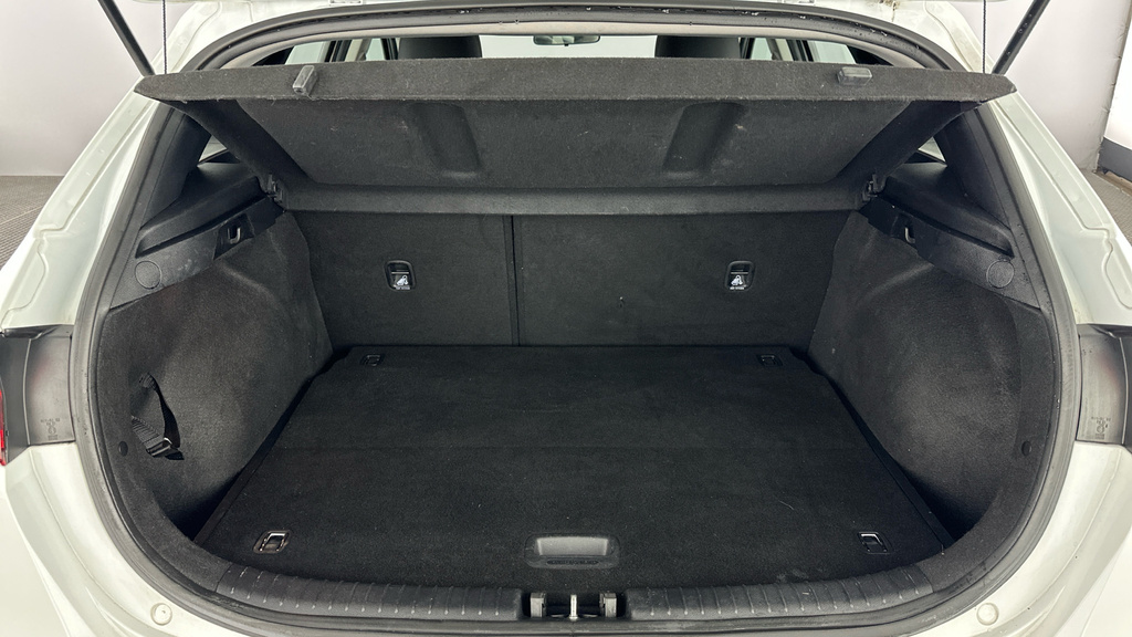 Kia Ceed Hatchback White #23