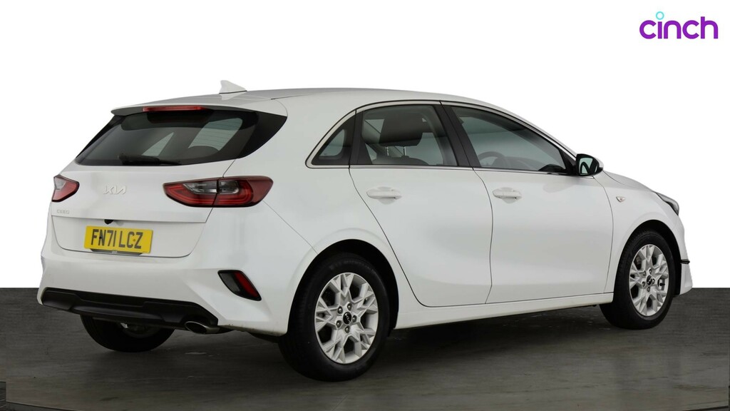Kia Ceed Hatchback White #3