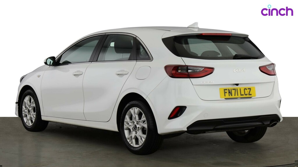 Kia Ceed Hatchback White #5