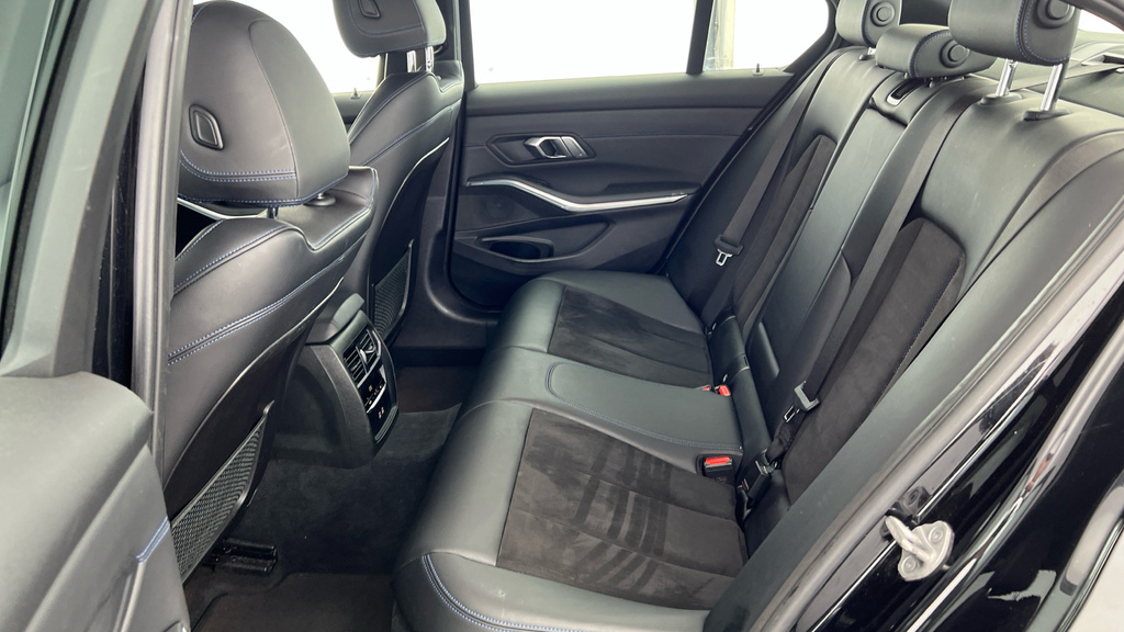 BMW 3 Series 320I M Sport Step Black #19