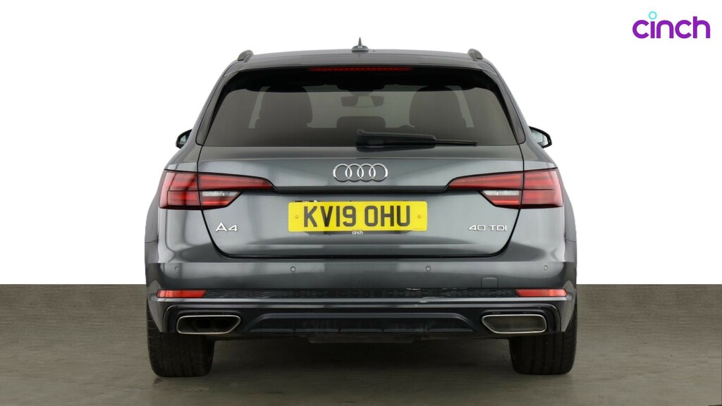 Audi A4 Avant 35 Tfsi Black Edition White #4