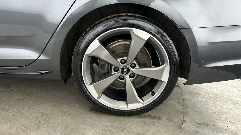 Audi A4 Avant 35 Tfsi Black Edition White #23