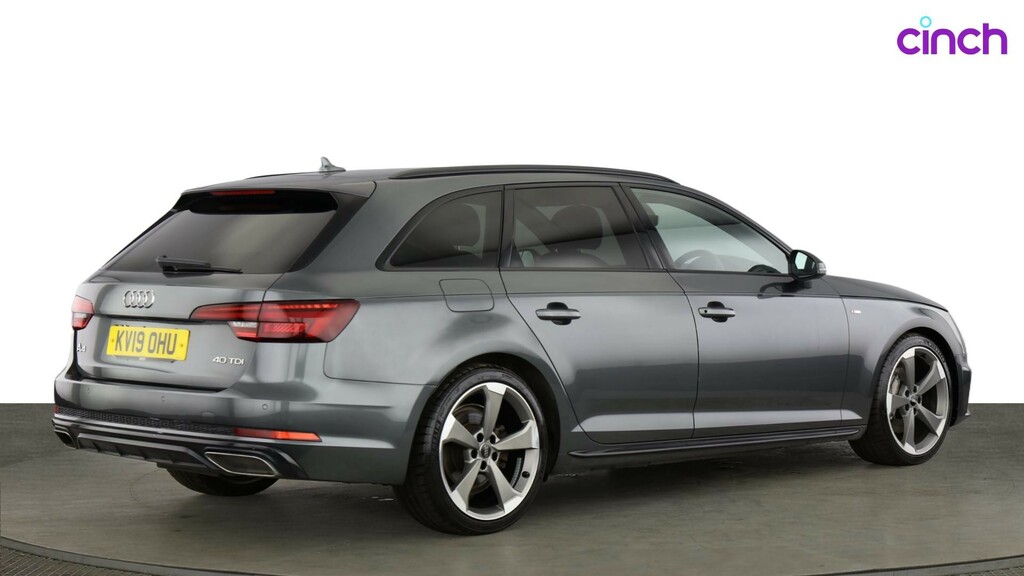 Audi A4 Avant 35 Tfsi Black Edition White #3