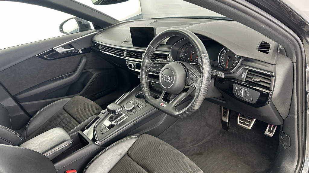 Audi A4 Avant 35 Tfsi Black Edition White #9