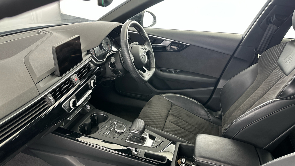 Audi A4 Avant 35 Tfsi Black Edition White #29
