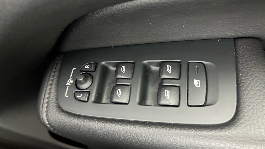 Volvo XC60 T5 Awd R-design Connect Nav, High Perf Black #12
