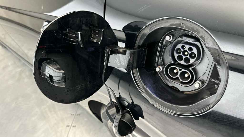 Hyundai Ioniq Premium Grey #29