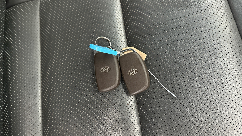 Hyundai Ioniq Premium Grey #30