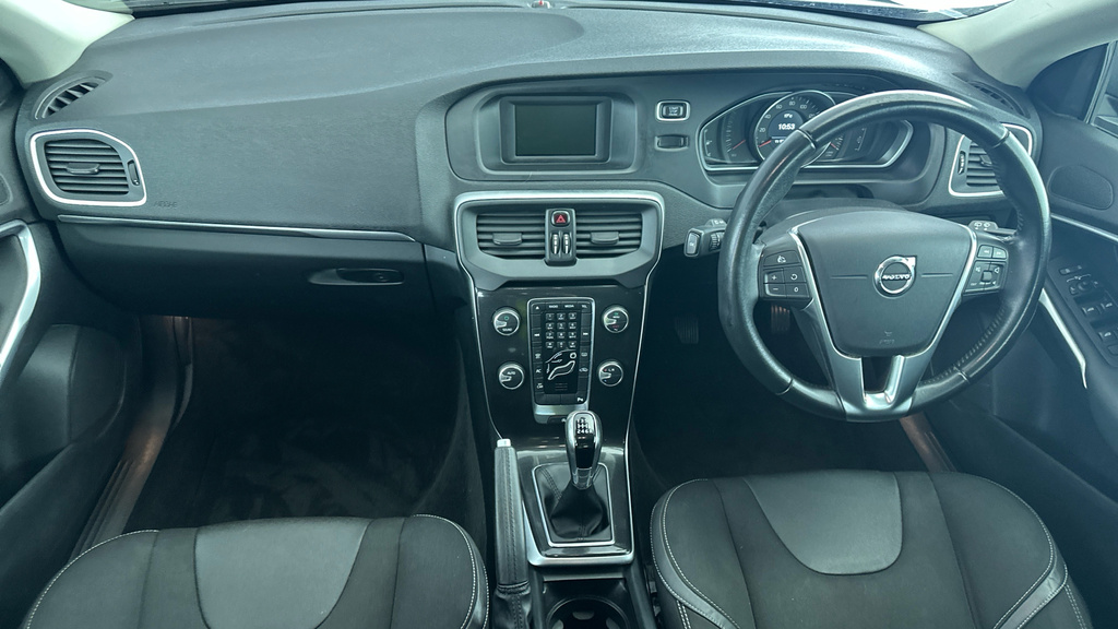 Volvo V40 T2 122 R Design Nav Plus Black #13