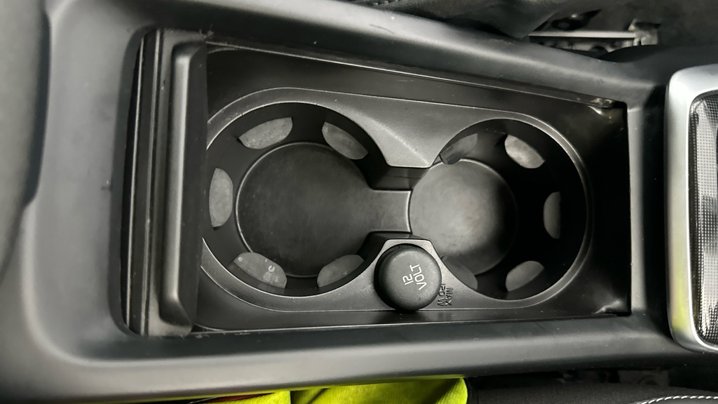 Volvo V40 T2 122 R Design Nav Plus Black #12