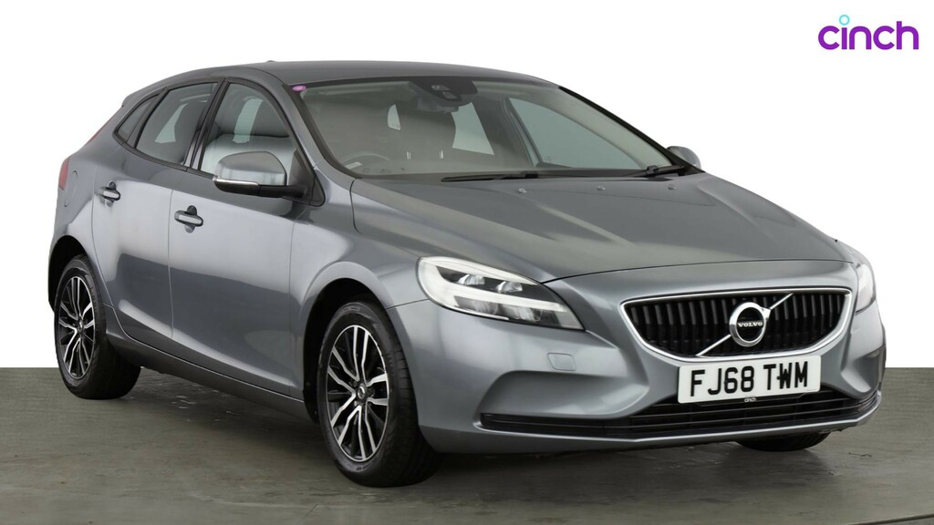 Volvo V40 T2 122 R Design Nav Plus Black #1