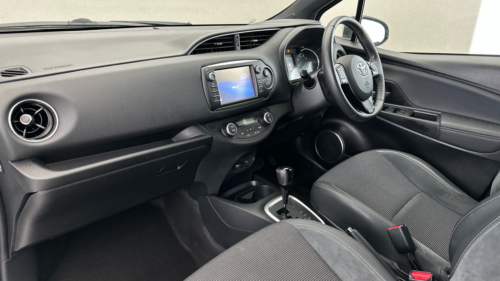Toyota Yaris 1.5L Icon Blue #10