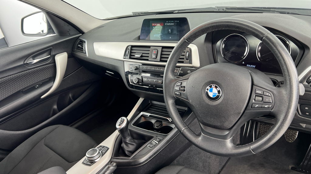 BMW 1 Series Hatchback White #9