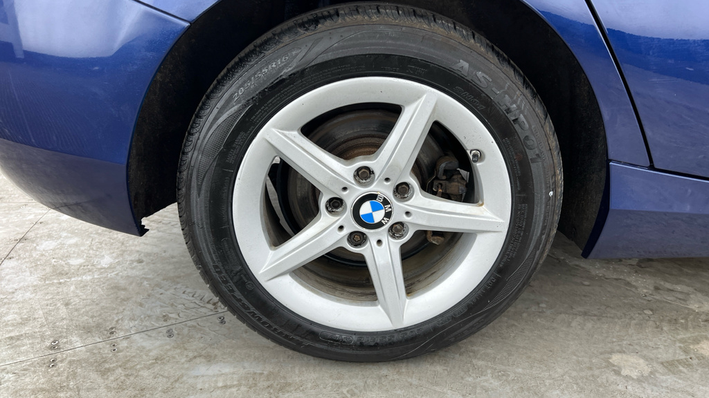 BMW 1 Series Hatchback White #28