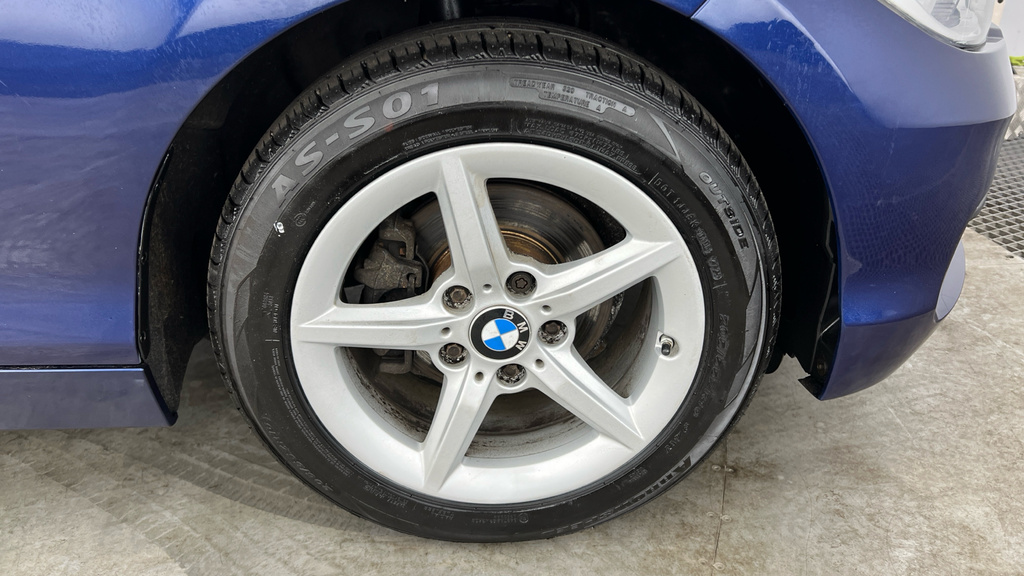BMW 1 Series Hatchback White #29