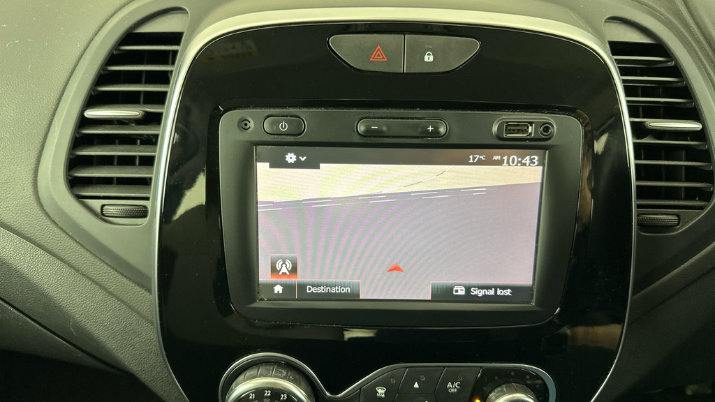 Renault Captur Expression Plus Tce White #15