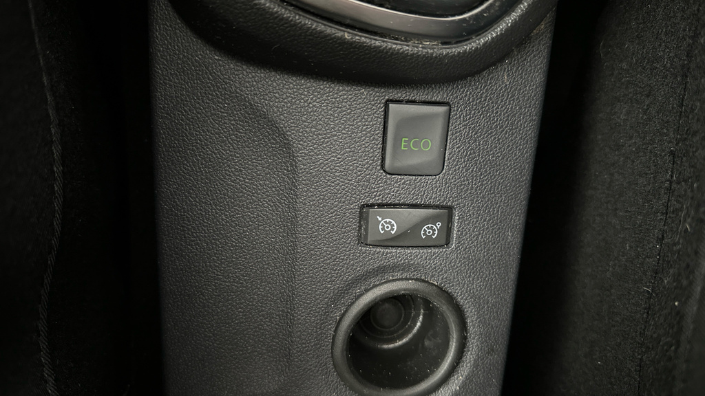 Renault Captur Expression Plus Tce White #13
