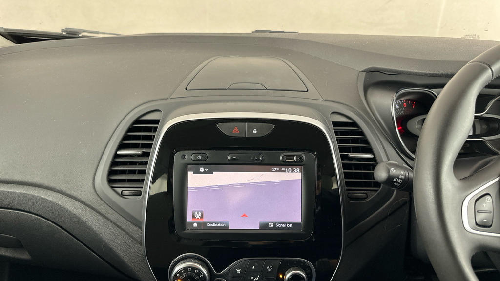 Renault Captur Expression Plus Tce White #18