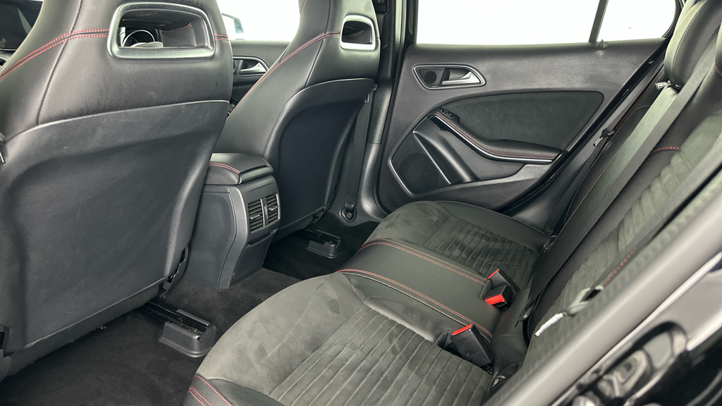 Mercedes-Benz GLA Class Amg Line Grey #25