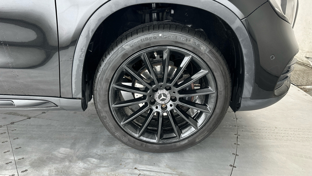 Mercedes-Benz GLA Class Amg Line Grey #31