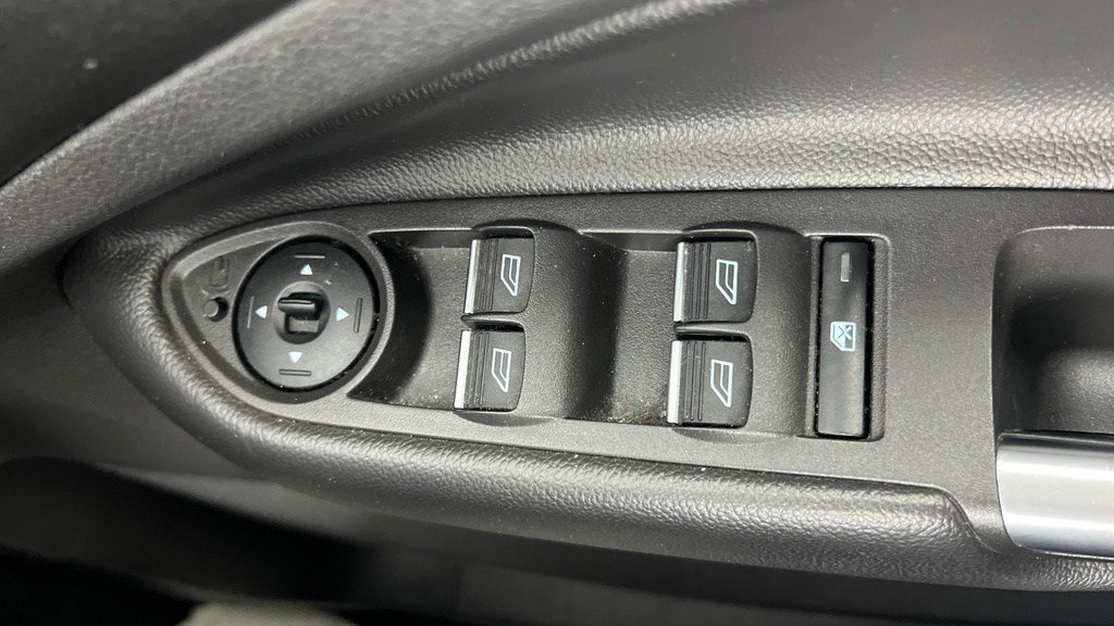 Ford Kuga Hatchback Blue #13