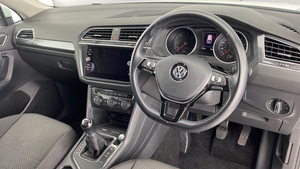 Volkswagen Tiguan Allspace 2.0 Tdi Match Dsg Grey #10