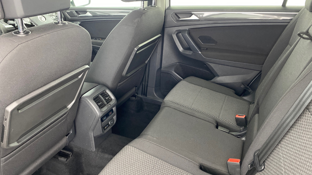 Volkswagen Tiguan Allspace 2.0 Tdi Match Dsg Grey #26