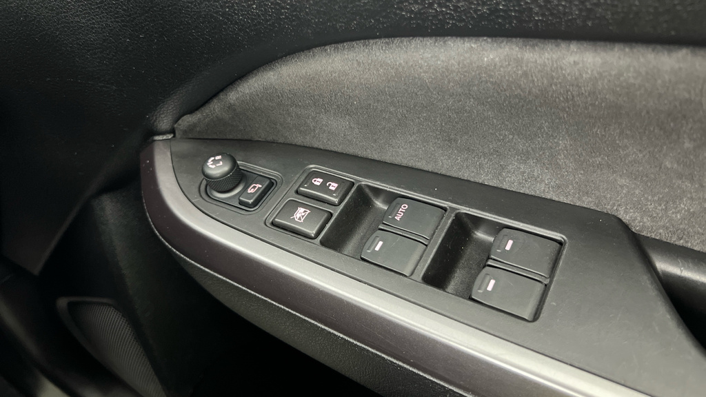 Suzuki Vitara Hatchback Black #15