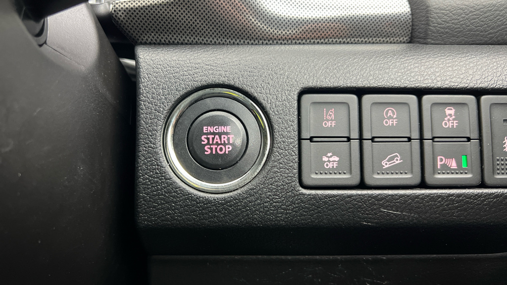 Suzuki Vitara Hatchback Black #12
