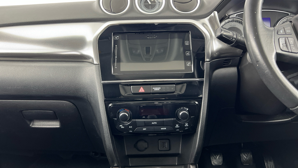 Suzuki Vitara Hatchback Black #18