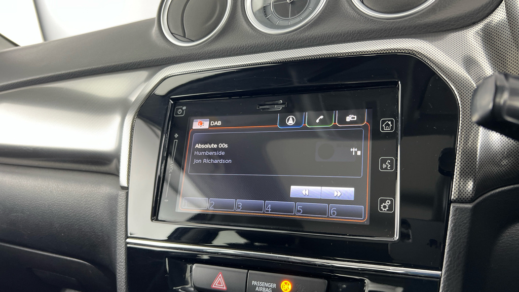 Suzuki Vitara Hatchback Black #20