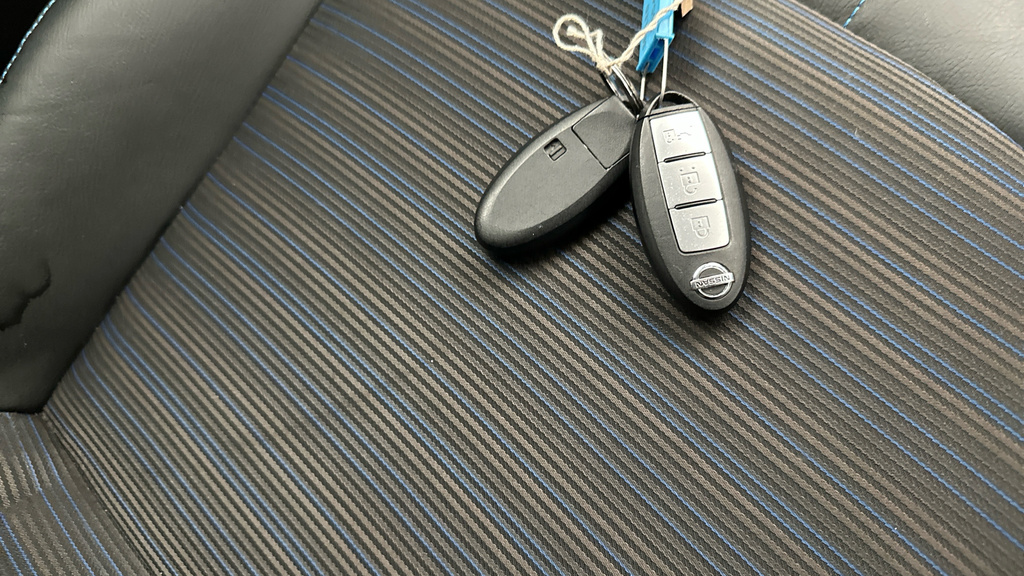Nissan Leaf E Plus Tekna Red #28
