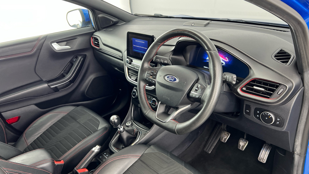 Ford Puma St-line White #9