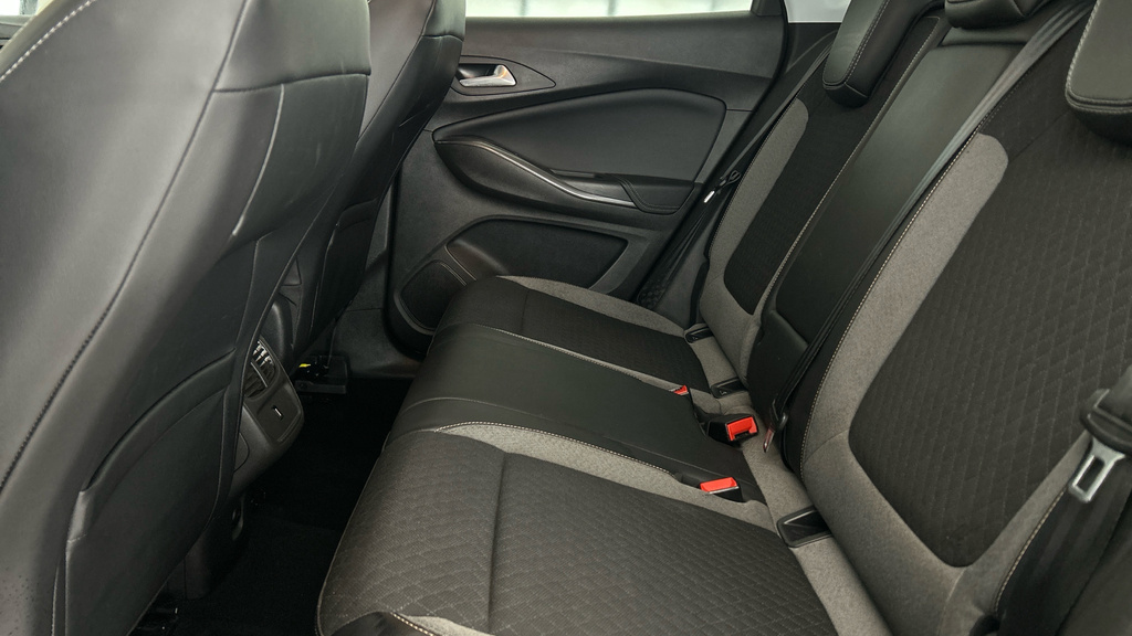 Vauxhall Grandland X 1.2 Turbo Business Edition Nav Black #22