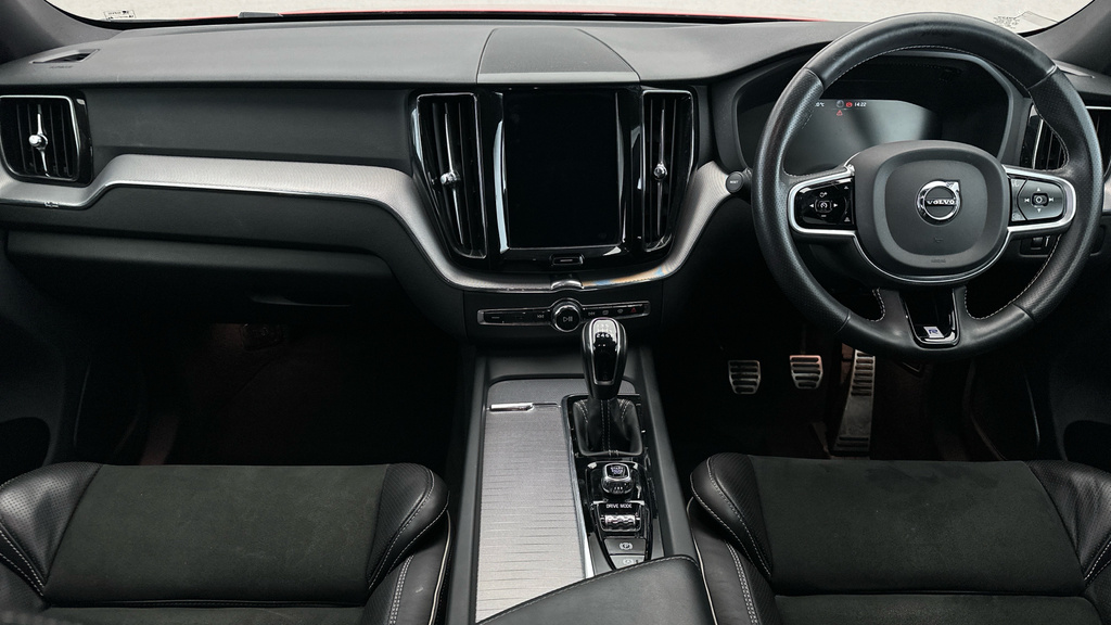 Volvo XC60 T4 Edition Blue #16