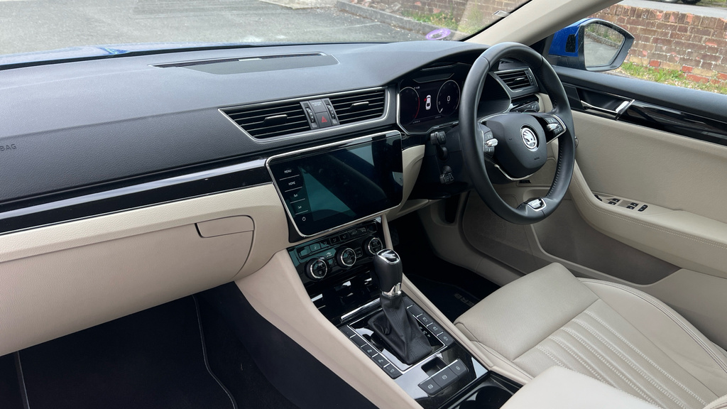 Skoda Superb Se L Blue #10