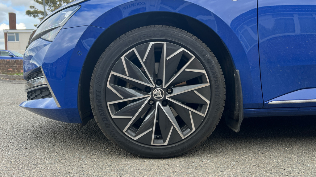 Skoda Superb Se L Blue #25