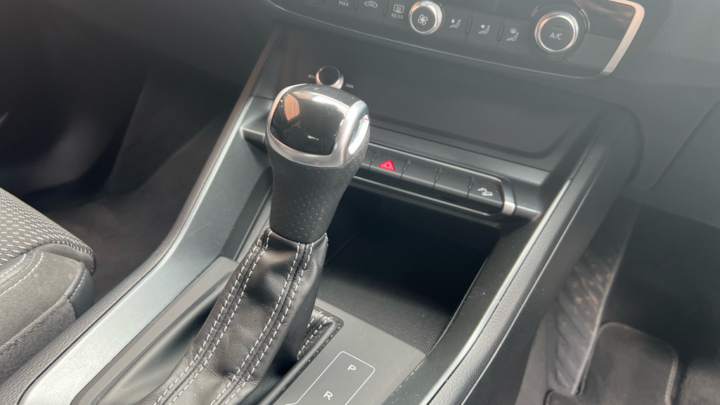 Audi Q3 35 Tfsi Black Edition White #25
