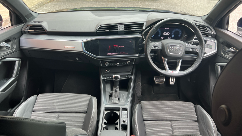 Audi Q3 35 Tfsi Black Edition White #11