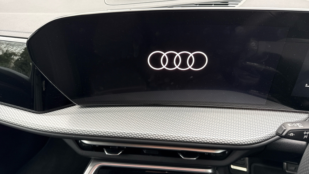 Audi Q5 S Line Black #12