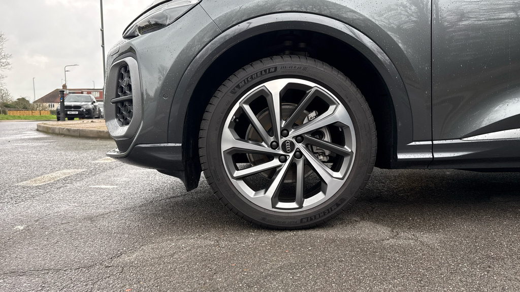 Audi Q5 S Line Black #18