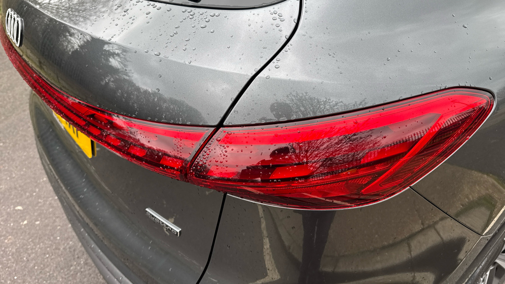 Audi Q5 S Line Black #35